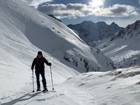 SNOWSHOEING INTO THE WILD SWISS ALP - VAL DA CAMP