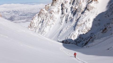 SKI TOURING ON ERCIYES VOLCANO AND TAURUS RANGE - TURKEY 